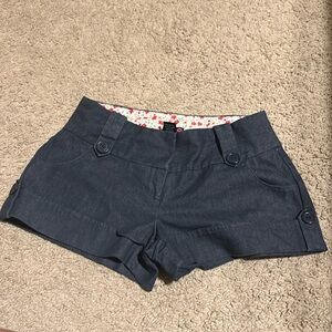 Flirtatious Shorts sz - 5